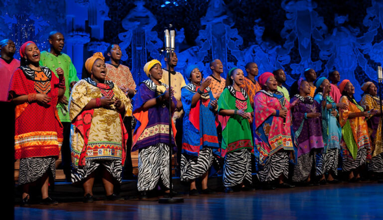 Soweto Gospel Choir ( Photo ) : entertainment-online.co.za