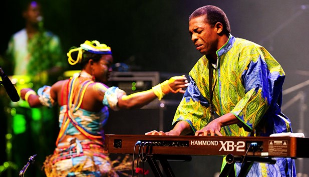 Femi Kuti pendant un concert. Photo: DR