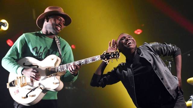 2 artistes du groupe Songhoy Blues (Photo) : https://static.lexpress.fr/
