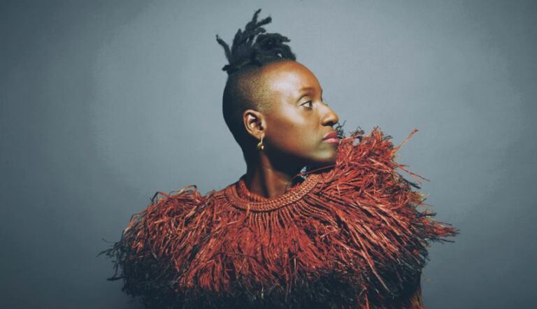 Gasandji, la chanteuse orginaire de la RDC revient sur scène avec un nouvel album baptisé "Le Sacré". Photo: N'Kruma Lawson Daku.