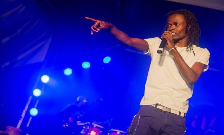 Juliani in concert.