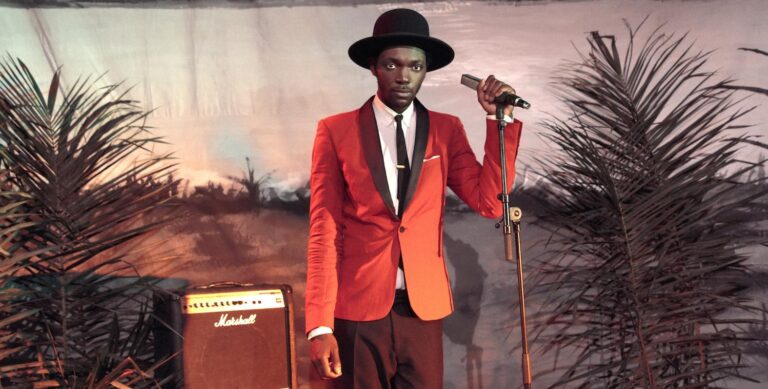 Baloji, le rappeur originaire de la RDC sort un album le 23 mars prochain. Photo: DR