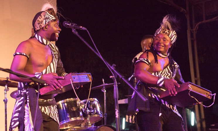 A group performs during last year's Wikiendi Live!