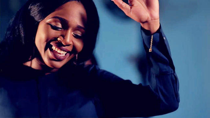 Dena Mwana (Photo) : goladiesmag.com
