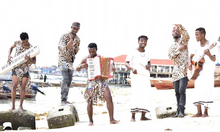 Mapanya Band will be playing in Switzerland and Germany next month.