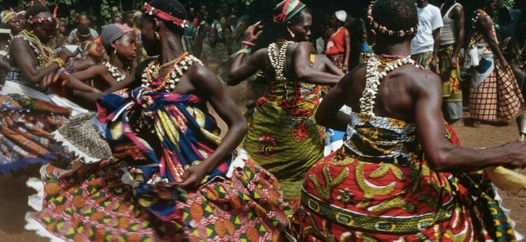 Danseuses traditionnelles africaines. Photo: Droit réservé.