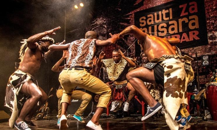 Ne sont éligibles que les artistes africains et ceux dont la musique est liée à l'Afrique