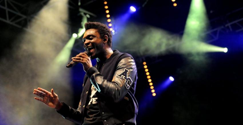 Le chanteur Corneille lors d'un concert. (Photo) : DDM/Jean-Luc Bibal.