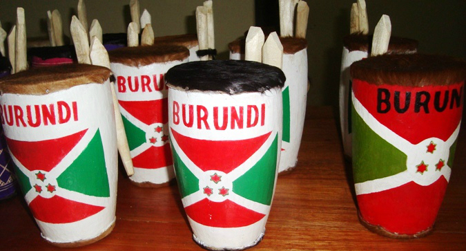 "Ingoma" - tambours burundais traditionnels, de petite taille (Photo) : Imagine Burundi Terimbere