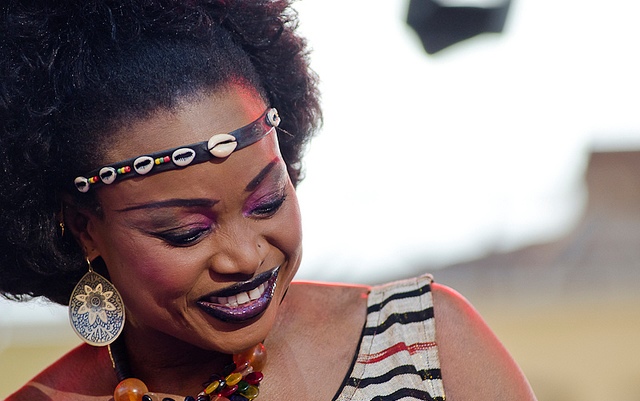La chanteuse malienne Oumou Sangaré. (Photo) : Paul Bourdrel