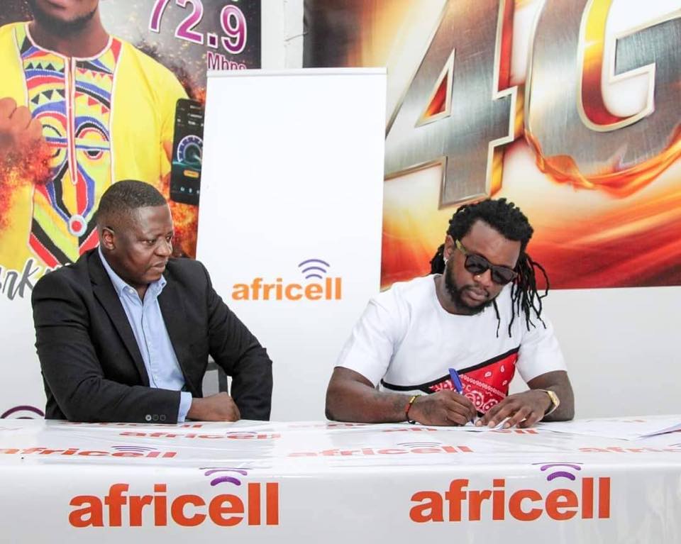 King Boss La has signed a deal with telecoms company Africell. Photo: FB