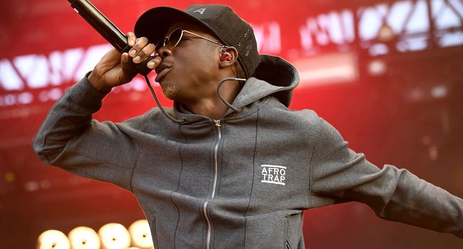 Le rappeur franco-guinéen MHD (Photo) : Relaxnews/Fred Tanneau/AFP