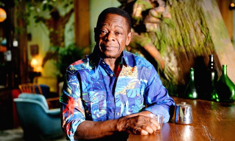 Le chanteur de rumba Sam Mangwana. (Photo) : droit réservé.