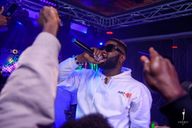 Skales performing at the listening session for his album Mr Love.