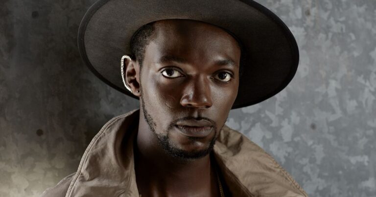Le rappeur franco-congolais Baloji est invité au Red One Festival 2018. (Photo) : Hendrick's Gin.