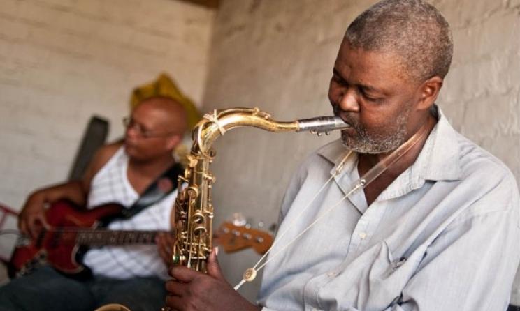 Ezra Ngcukana (tenor sax) et Wesley Rustin (bass), Cape Town,Afrique du sud, 2010. Photo: John Edwin Mason