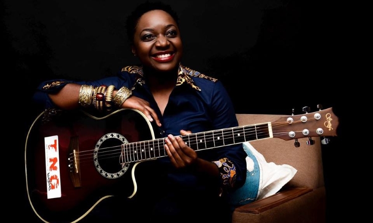 Zimbabwean singer and guitarist Tariro neGitare.