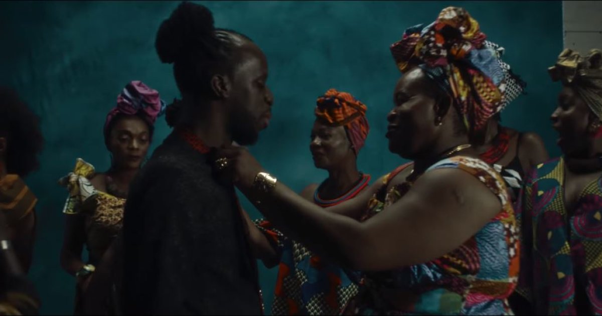 Le rappeur franco-congolais Youssoupha dans "Polaroïde Experience". Capture YouTube.