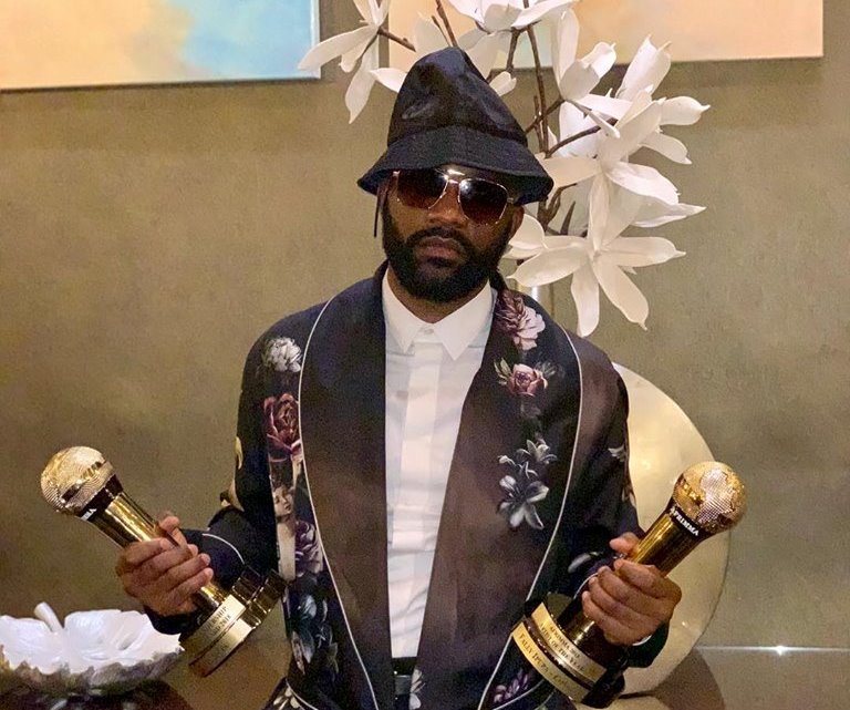 Le chanteur de rumba congolaise a été élu "Artiste de l'année" et "Meilleur artiste masculin d'Afrique centrale" aux AFRIMMA 2018. (Photo): Fally Ipupa/Facebook.