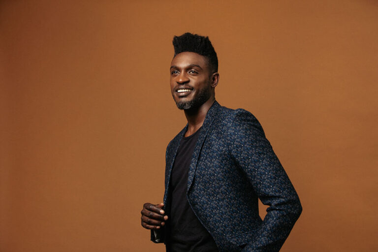 Corneille dévoile un nouveau clip "Tout Le Monde". (photo) : Fifou.