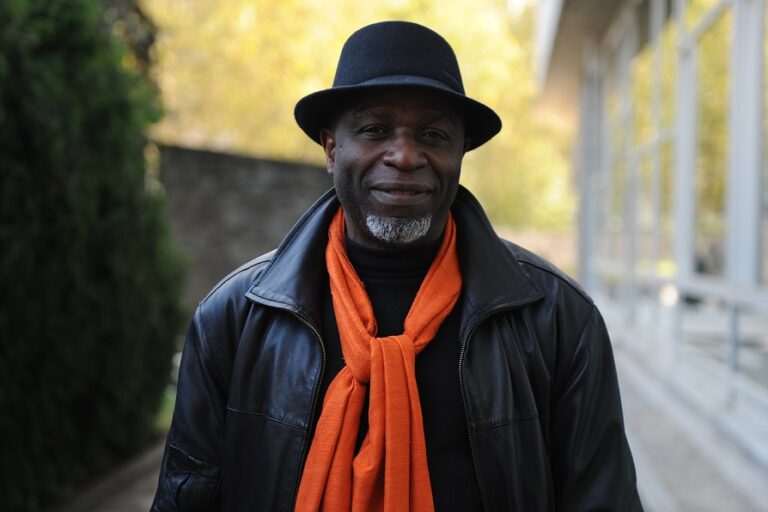 Le musicien et pianiste congolais Ray Lema. (source photo) : Africavivre.