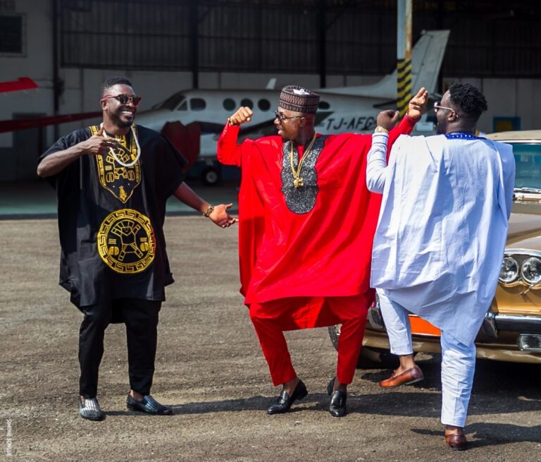 La situation politique au Cameroun n'a pas permis au single "My Way" de Stanley Enow (feat. Locko, Tzy Panchak) de profiter pleinement d’un contexte favorable à sa promotion.