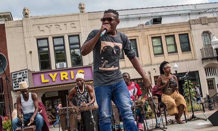Jagwa Music lead singer Jackie Simela died in a road accident on Saturday.
