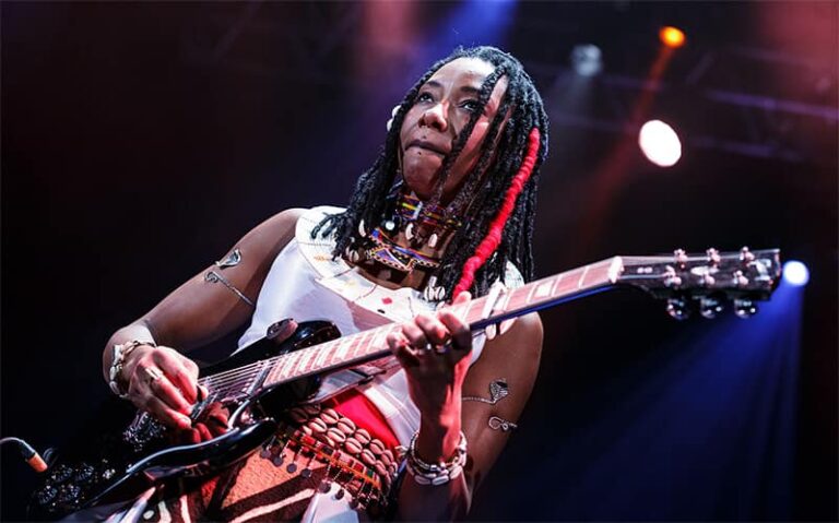 Fatoumata Diawara (Photo) : Facebook Officiel.