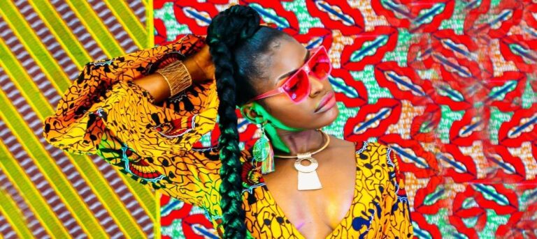 La chanteuse camerounaise Reniss. (photo) : page Facebook officielle de Reniss.