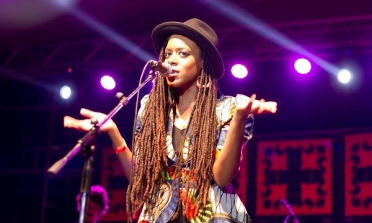 Akua Naru sur scène au festival Bayimba (Photo) Twenty Moments