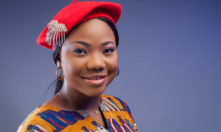 Mercy Chinwo's debut album The Cross: My Gaze features highlife influences.