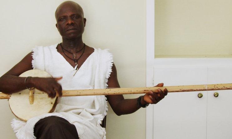 Daniel Jatta a étudié le lien entre l'ekonting et le banjo (Photo) : Chuck Levy