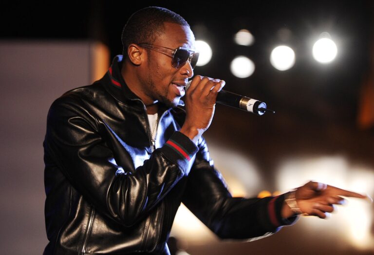 Nigerian artist D’banj’s 2004 song 'Mobolowowon' had the first cyber fraud theme in pop and hip hop.