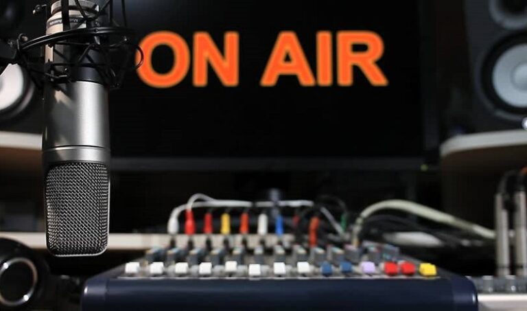 Une station de radio. (photo) : droit réservé.