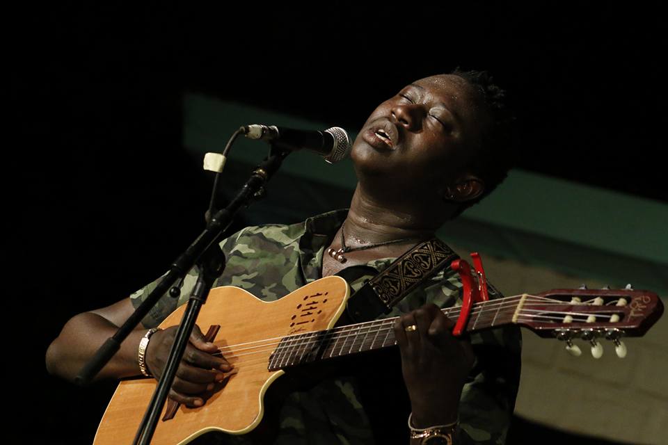 M'Bouillé Koité sur scène (Photo) : Facebook Officiel.