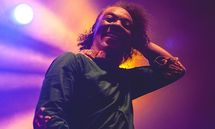 Mozambican singer Stewart Sukuma performing at MMM 2018. Photo: Dinho Lima