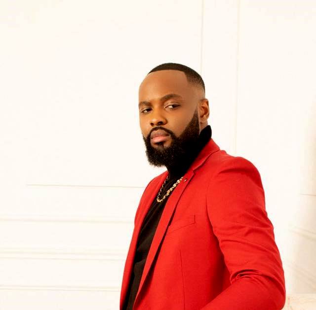Le chanteur Hiro, nouveau de The Voice Afrique (Photo) : page Facebook Hiro.