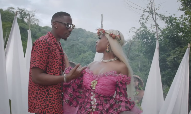 Tanzanian singer Jux and Vanessa Mdee in ‘Sumaku’ video. Photo: YouTube