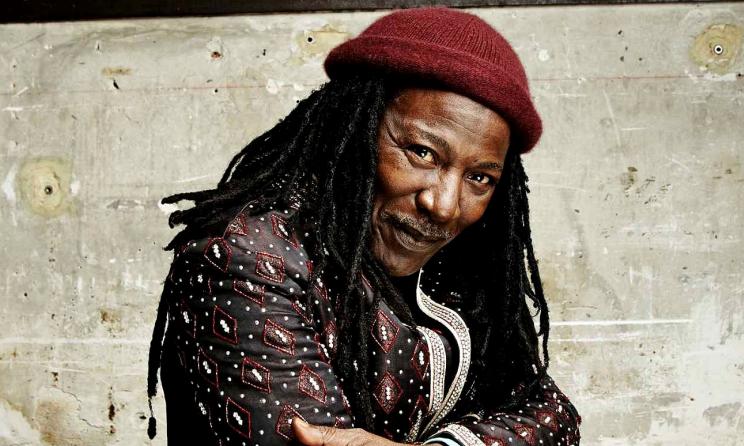 Alpha Blondy.