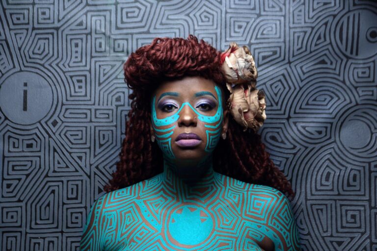 L'artiste kényane Muthoni Drummer Queen (Photo) : dna.fr