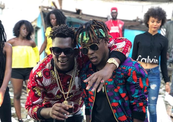 Tenor et Carl Brizzy ont signé un duo intitulé "Shake It".