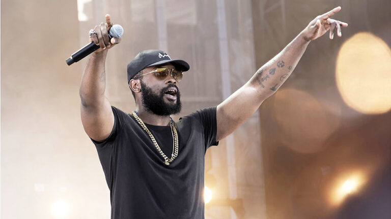 Le rappeur Damso pendant un concert en France, en juillet 2018 (Photo) : Sadaka Edmond/SIPA.