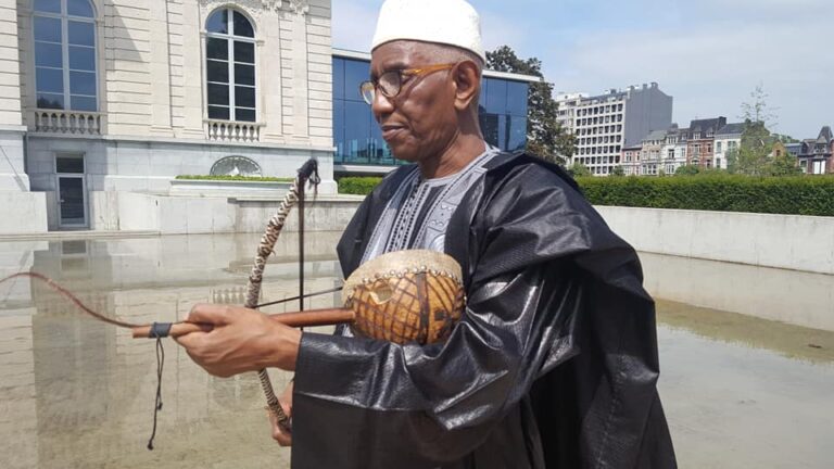 Issa Sow avec son naniorou (photo) : Facebook FIGAS.