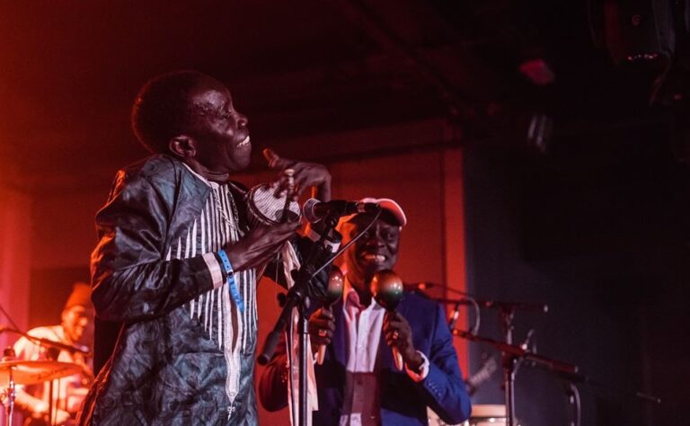 Le groupe sénégalais Dieuf-Dieul de Thiès (Photo) : Paul Bourdrel