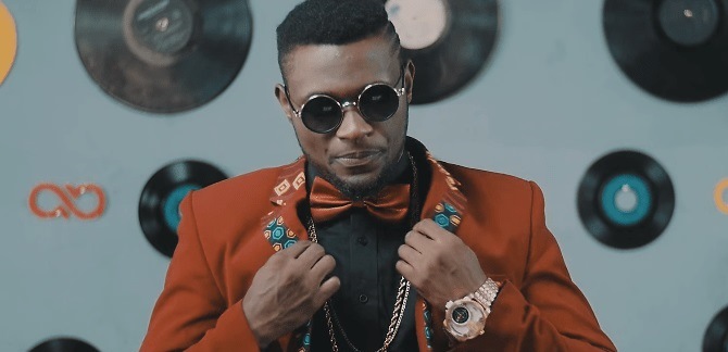 Le chanteur camerounais Salatiel élu "Meilleur artiste masculin d'Afrique centrale" aux AFRIMAs 2019.