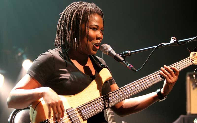 La guitariste ivoirienne Manou Gallo (Photo) : bluelineproductions.info.
