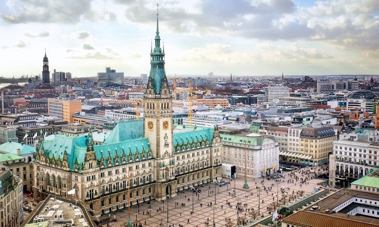The application deadline is 15 March. In the photo: Hamburg City Hall.