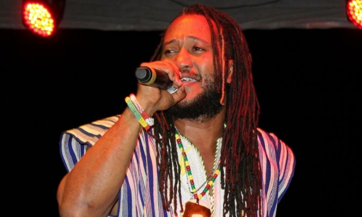 The application deadline is 12 April 2020. In the photo: Liberian musician-activist Nasseman.