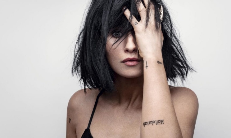 South African artist Anna Wolf is the 2019 Unsigned Only Grand Prize winner.