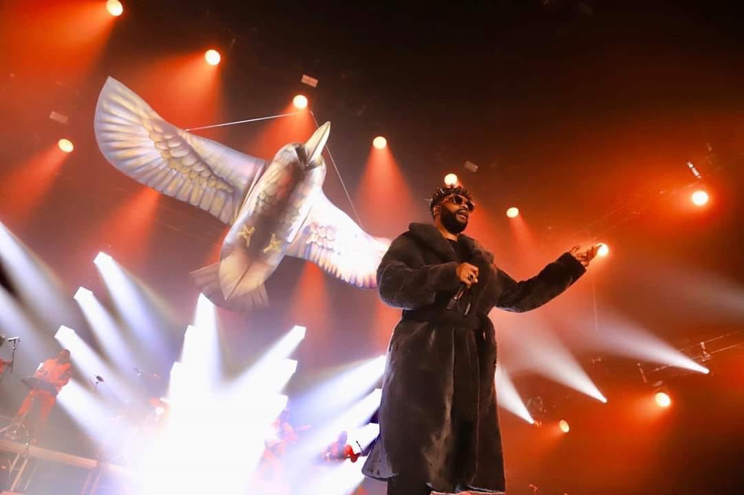 Fally Ipupa lors de son concert à AccorHotels Arena (Paris), le 28 février dernier.